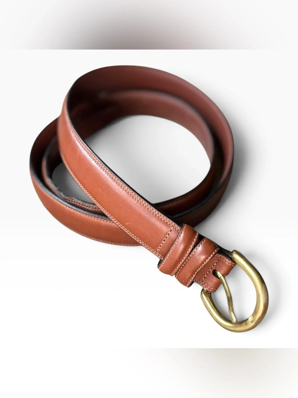 Roundtree & York Mens Leather Belt Size 42 Cognac Brown Solid Brass Buckle 1.25